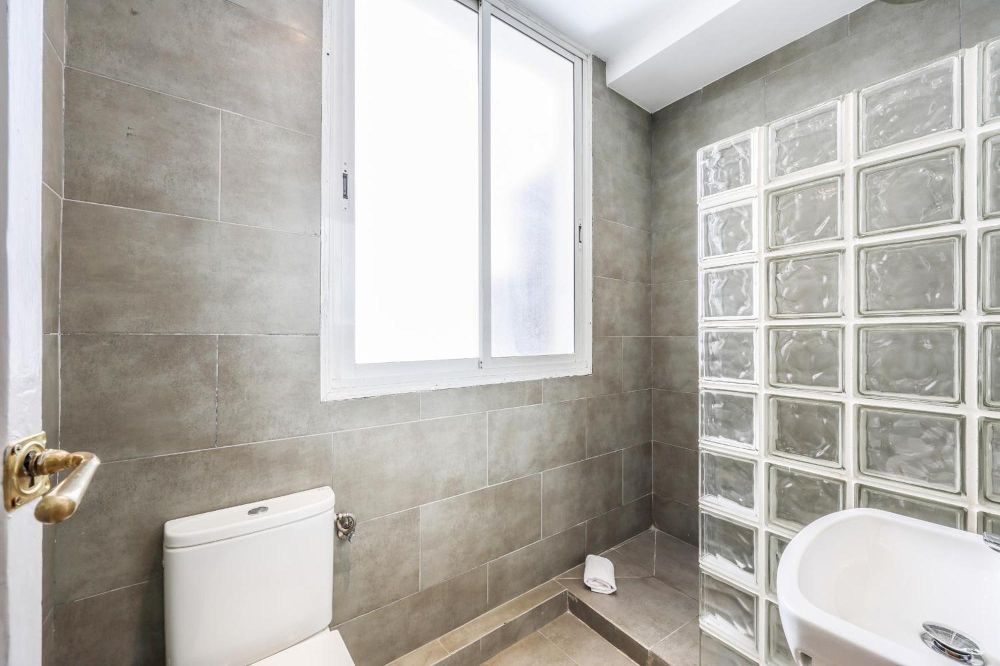 Appartamento De Diseno En Gran Via -no Ascensor- *