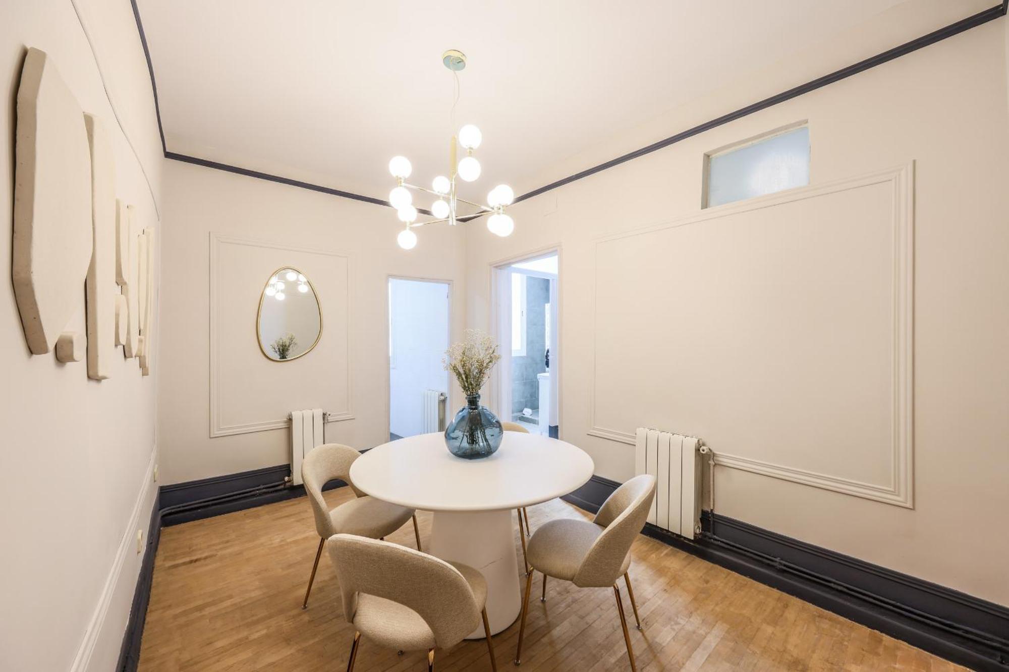 De Diseno En Gran Via -no Ascensor- Appartement Madrid