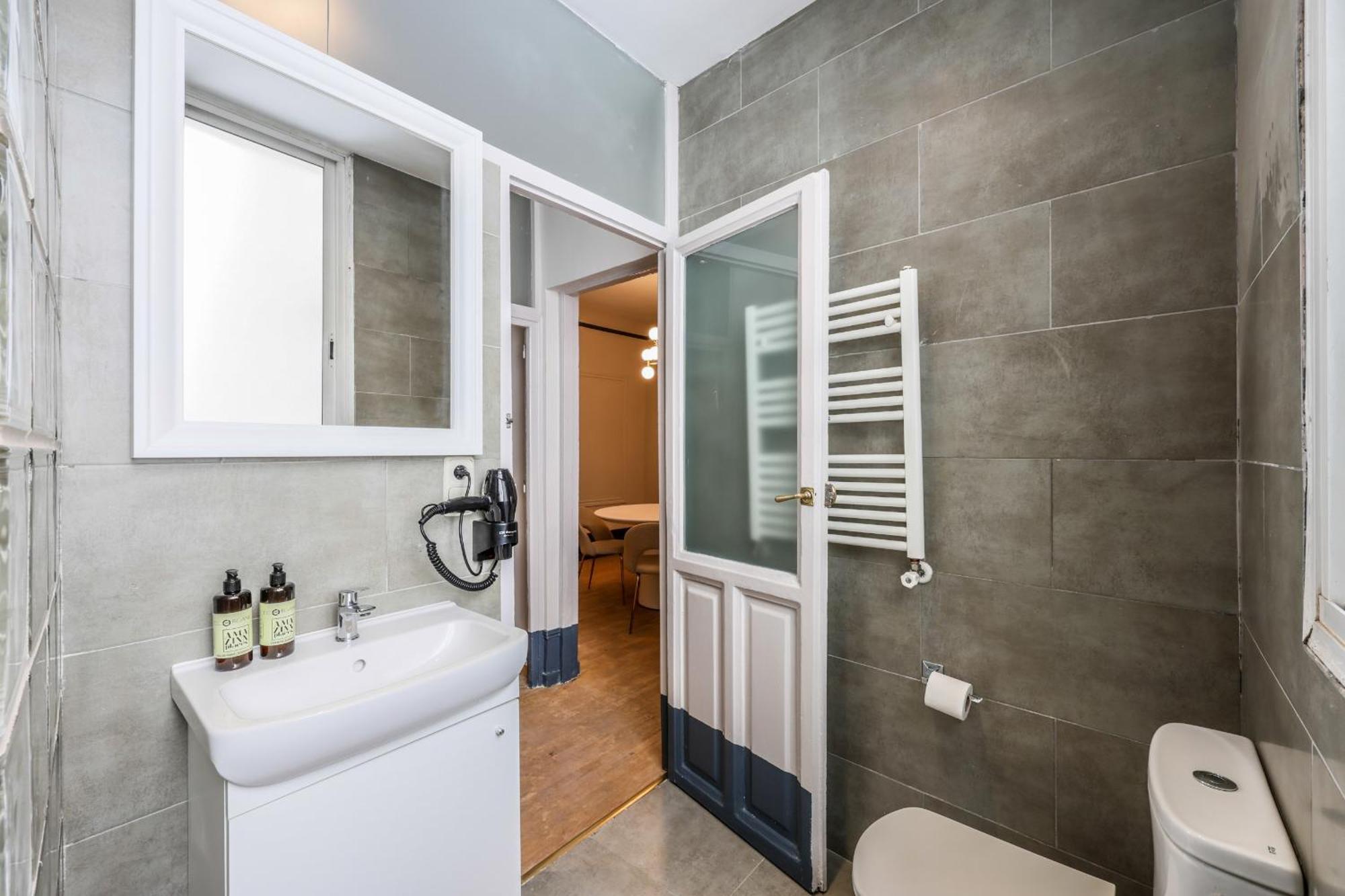 De Diseno En Gran Via -no Ascensor- Appartement Madrid