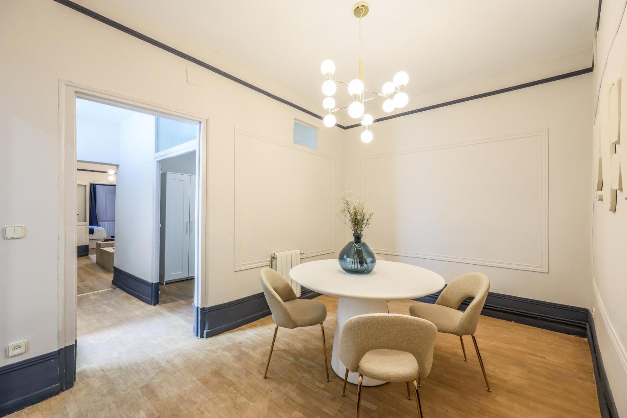 Appartement De Diseno En Gran Via -no Ascensor- Madrid